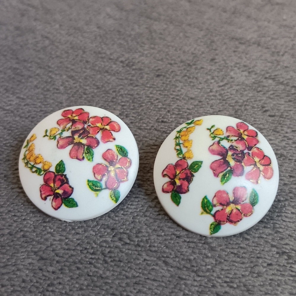 Vintage Whimsy Flower Garden Floral Cottage Pierced Earrings, Large Round